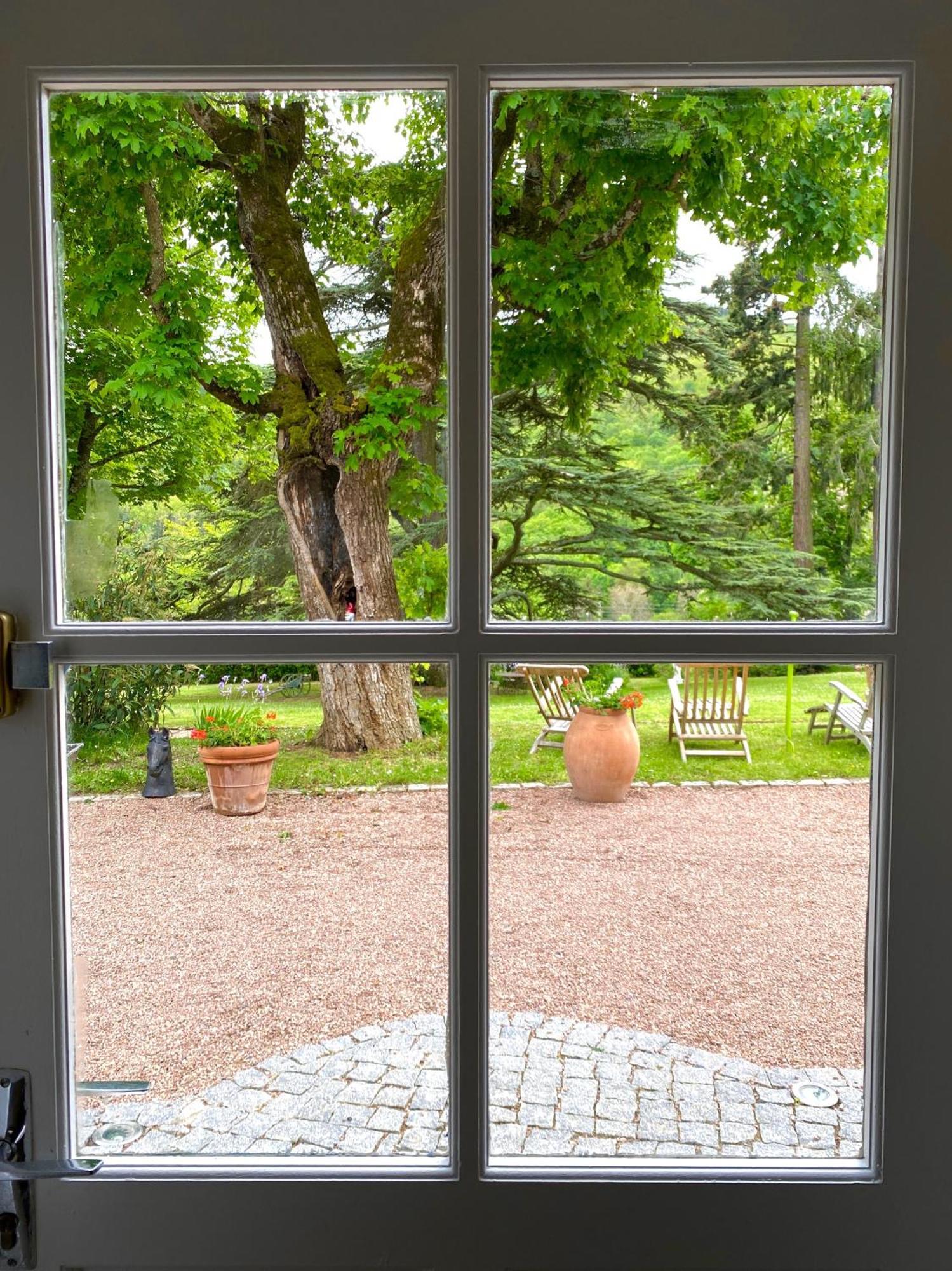 Chateau Des Janroux Juliénas Kamer foto